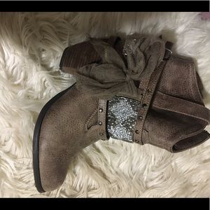 ❗️Sold❗️Beaded booties!